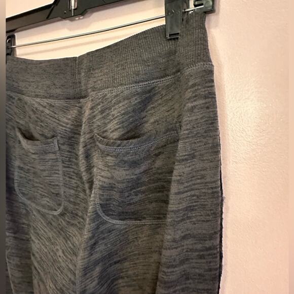 Athleta Techie Sweat Jogger Heathered Gray Cropped Pants XS - Picture 9 of 9